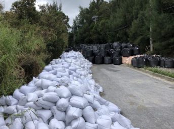 2022/1/2撤去後の軽石置き場恩納村